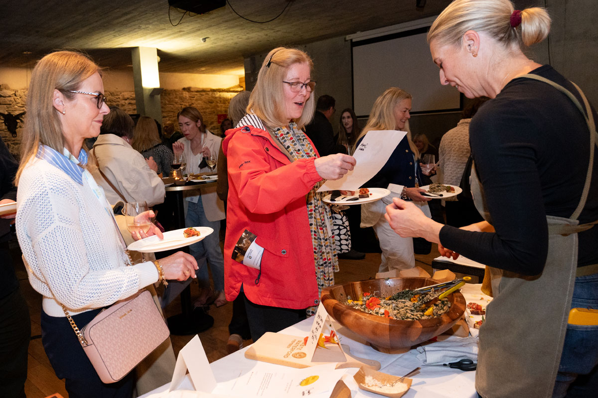 AVEAconf25-SundaySupper-26